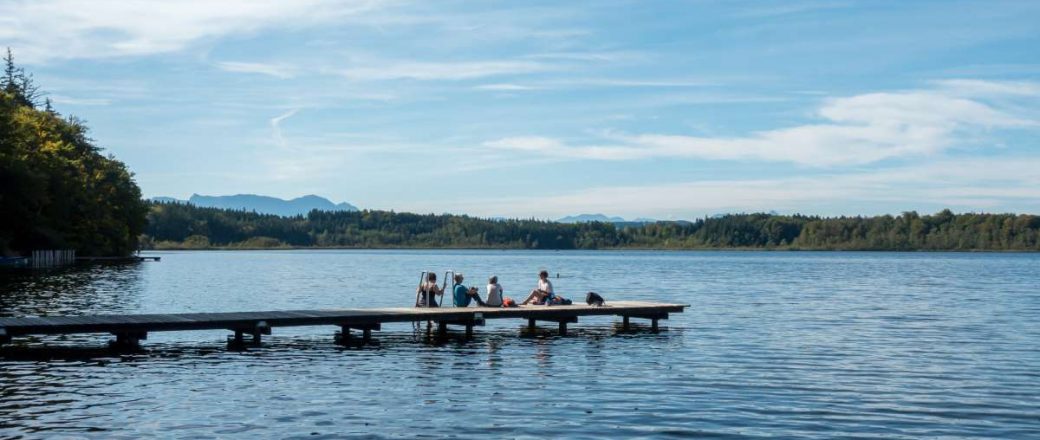 Familienwanderung Hartsee: Unterwegs im Chiemgau im Naturschutzgebiet Eggstätt-Hemhofer Seenplatte